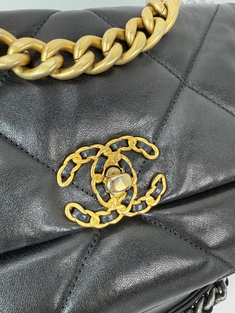 Chanel 19 Large Lambskin Quilted Small Black Smooth Flap Bag - 17