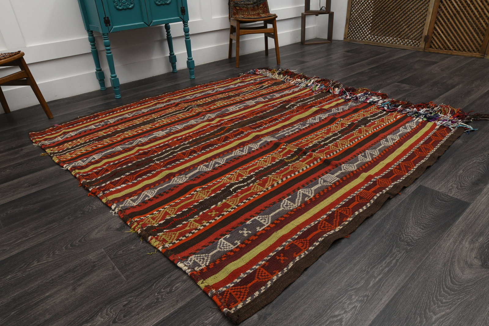 6.1x6.4 ft, TURKISH Rug, Kilim Rug: Title: 6.1x6.4 ft, TURKISH Rug, Kilim Rug Description: This Turkish one-of-a-kind Vintage Flatweave Kilim Rug is hand-knotted and handwoven by the most skilled artisans who use pure wool, in vibrant, 