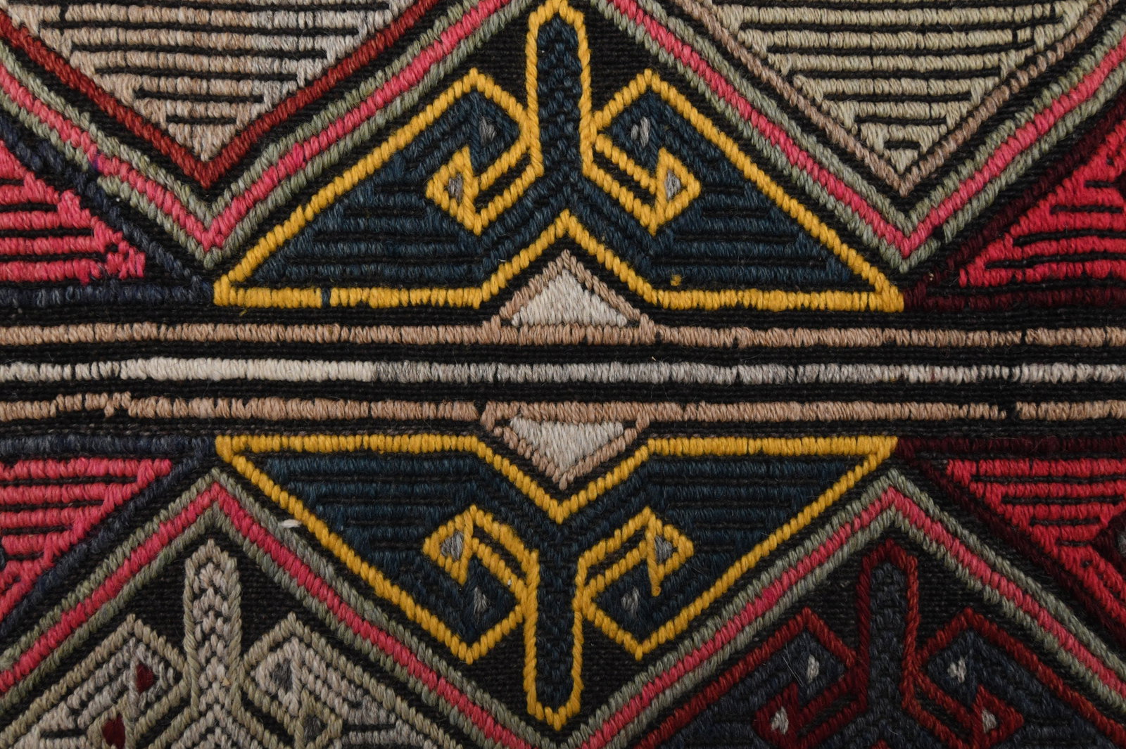 3x6.3 ft VINTAGE Rug, Turkish - 7