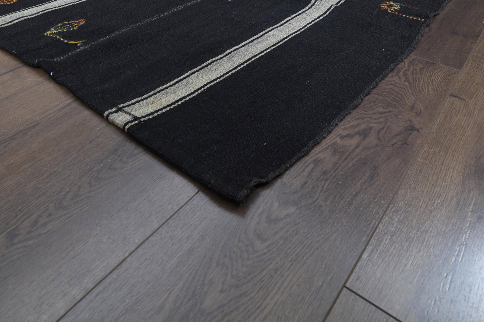 6'4x8'5 ft, BLACK STRIPED RUG - 6