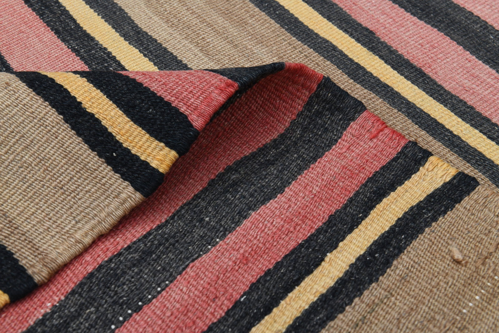 5.6x10.7 ft, RED KILIM RUG - 9