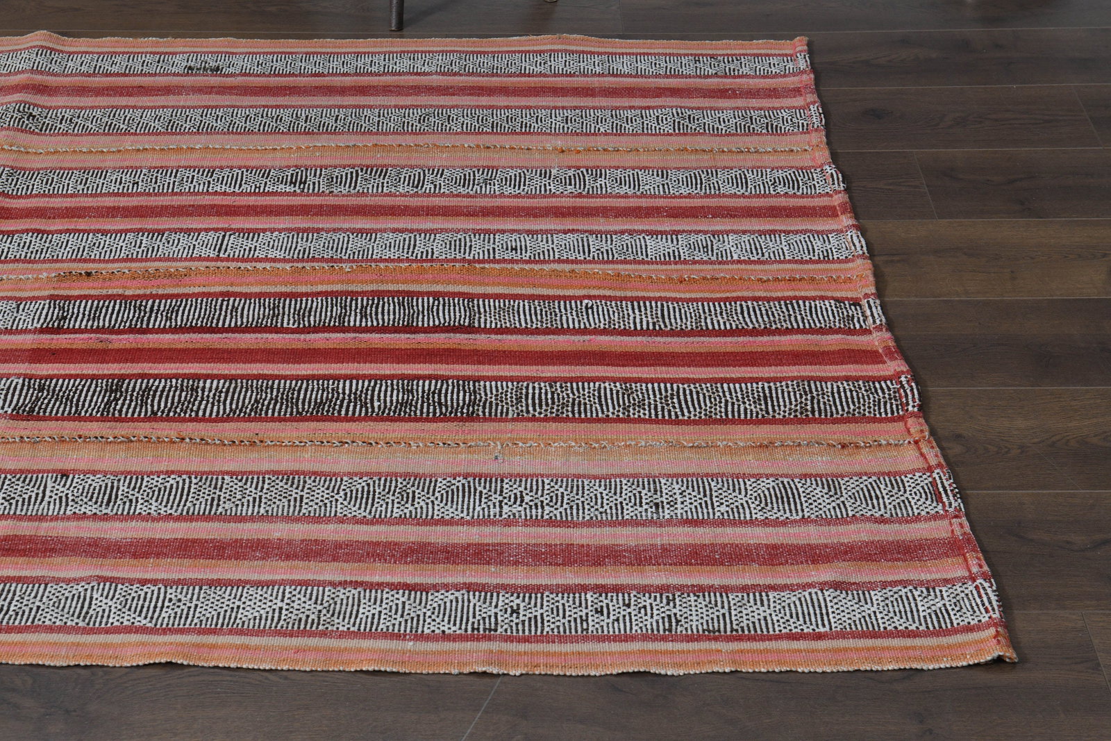 4'5x7'5 ft, VINTAGE TURKISH RUG - 4