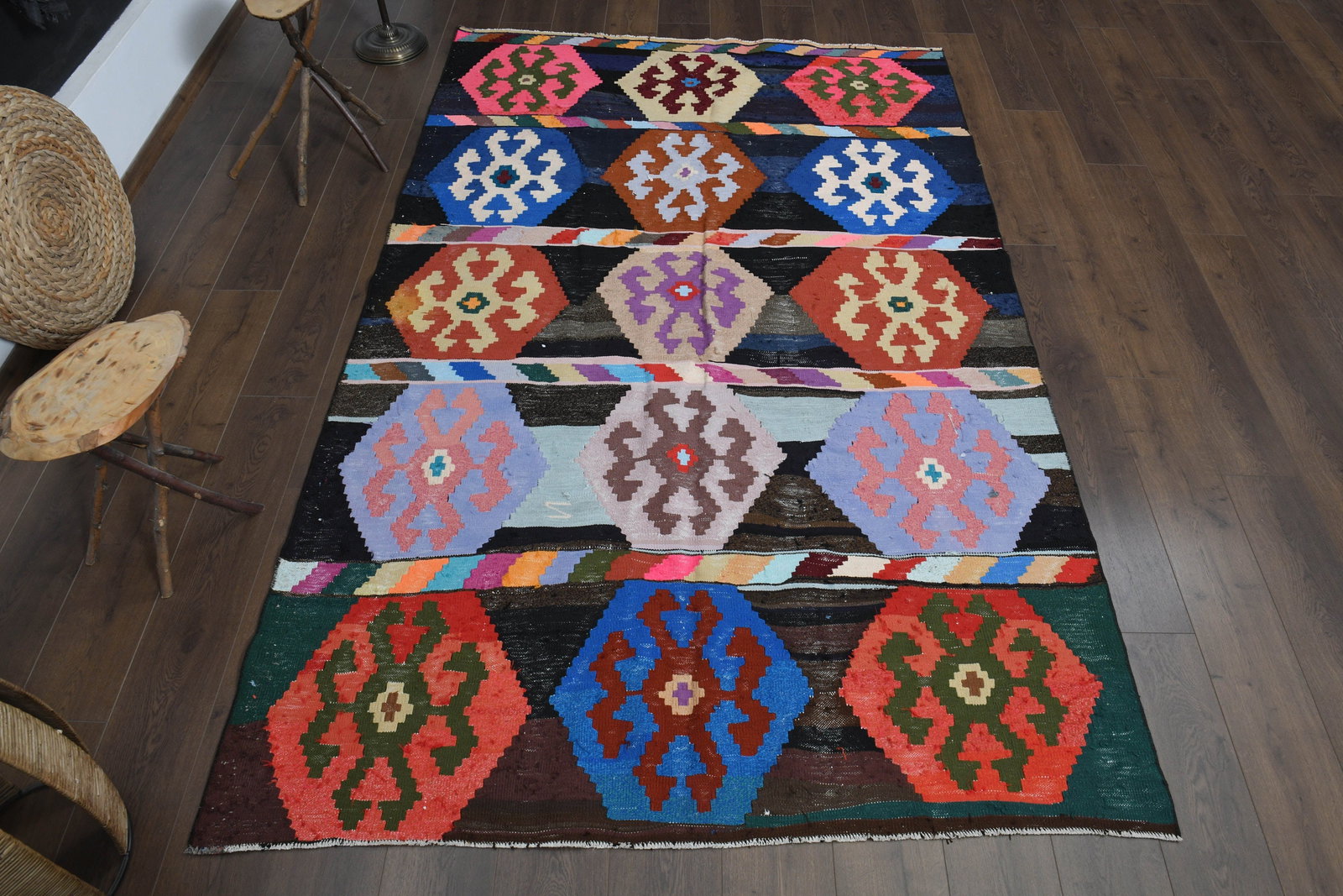 5'6x8'8 ft, COLORFUL ANTIQUE KILIM: Title: 5'6x8'8 ft, COLORFUL ANTIQUE KILIM Description: This Turkish one-of-a-kind Vintage Flatweave Kilim Rug is hand-knotted and handwoven by the most skilled artisans who use pure wool, in vibrant,