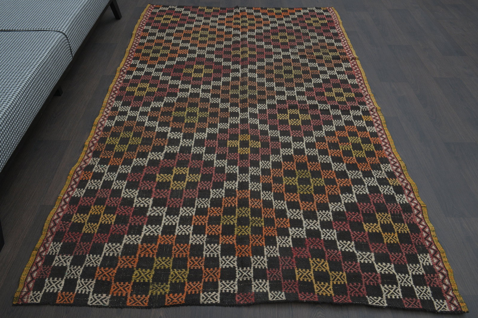 5x8 Kilim Flatweave Turkish Rug: Title: 5x8 Kilim Flatweave Turkish Rug Description: This Turkish one-of-a-kind Vintage Flatweave Kilim Rug is hand-knotted and handwoven by the most skilled artisans who use pure wool, in vibrant,