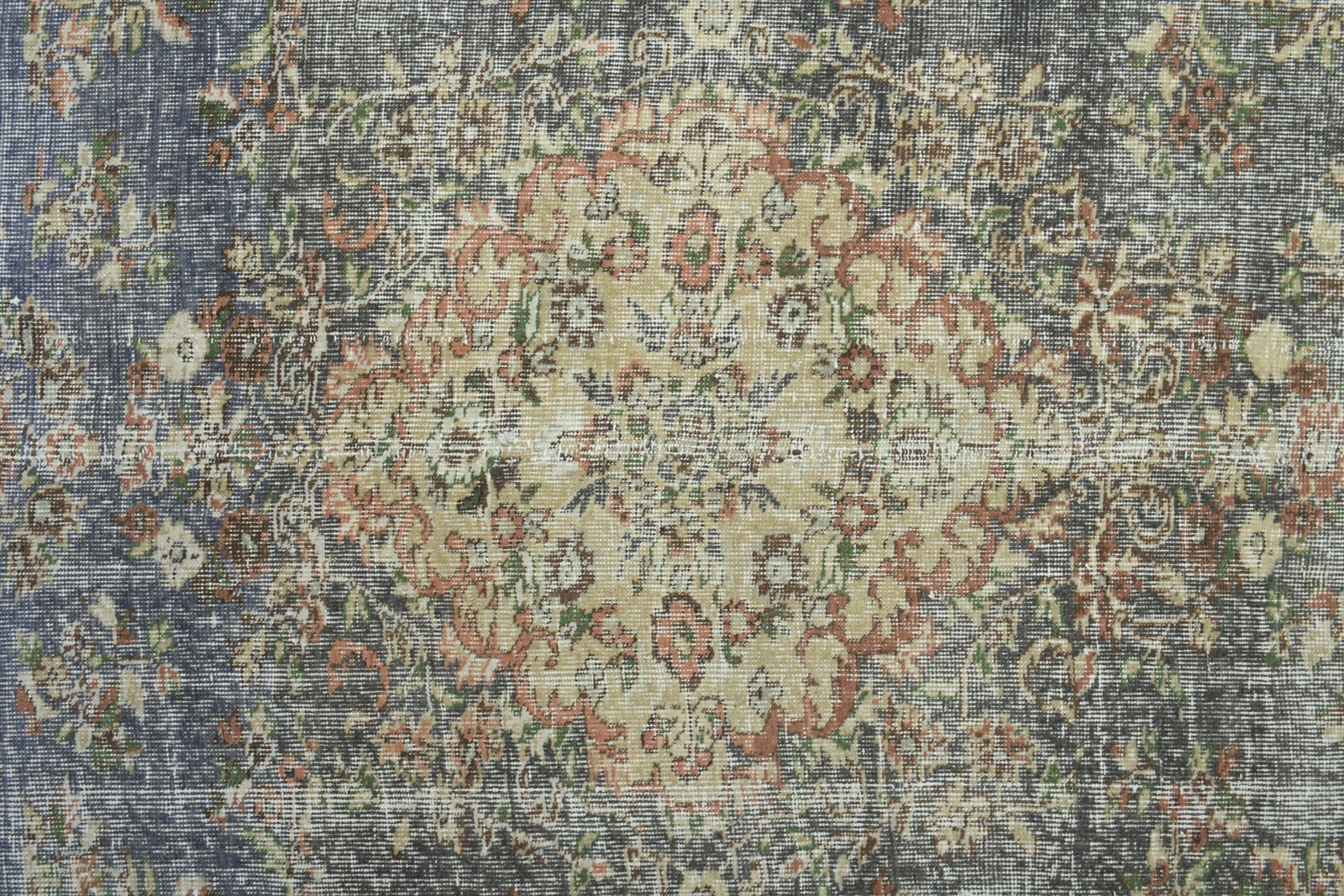 7x9'7 ft, FADED DECOR, VINTAGE Turkish Rug - 6