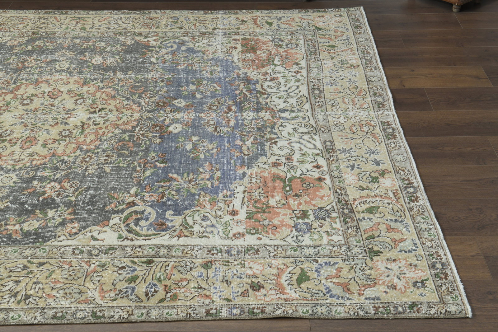 7x9'7 ft, FADED DECOR, VINTAGE Turkish Rug - 9
