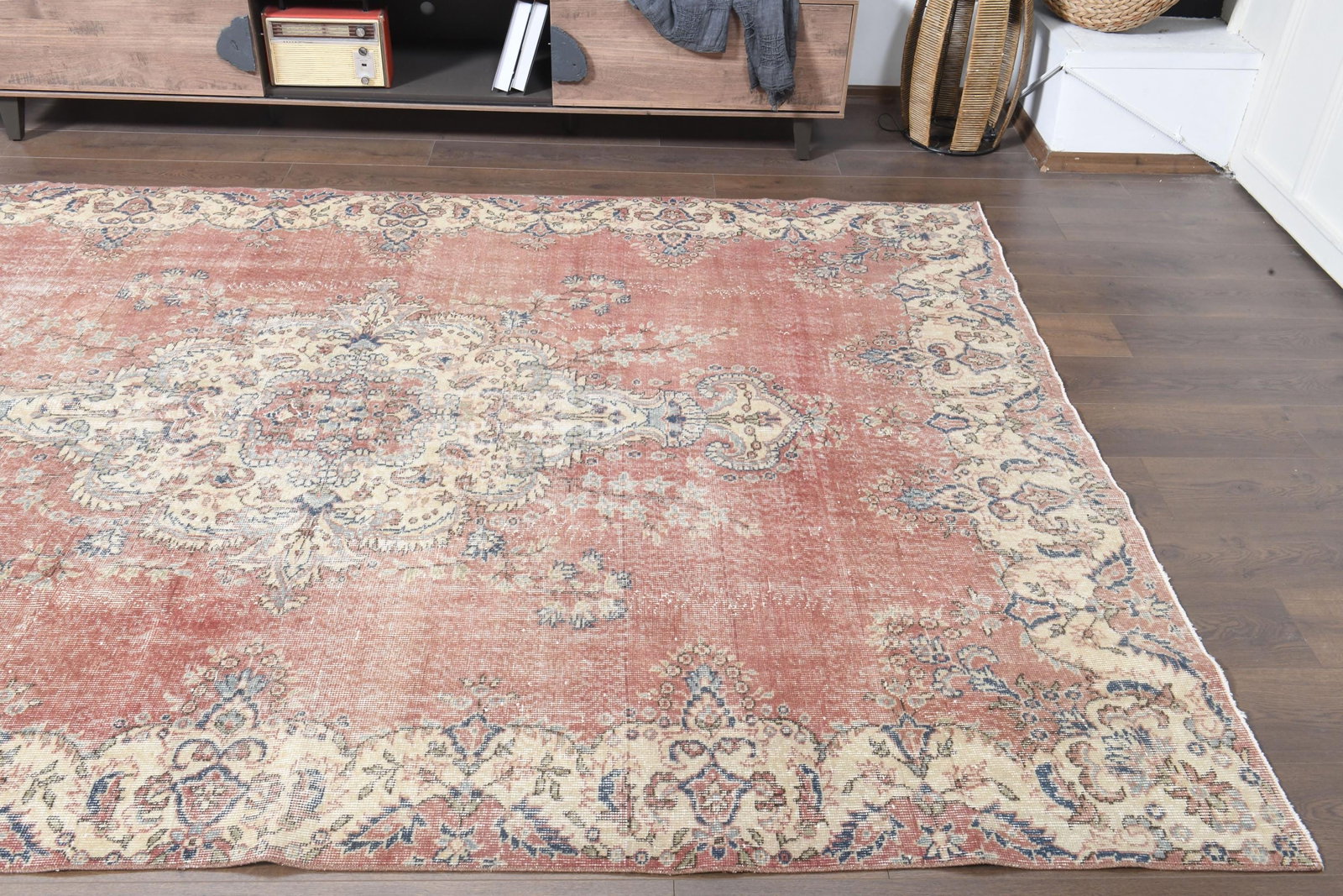 Antique Modern Decor 6'9" x 10'2" - 2