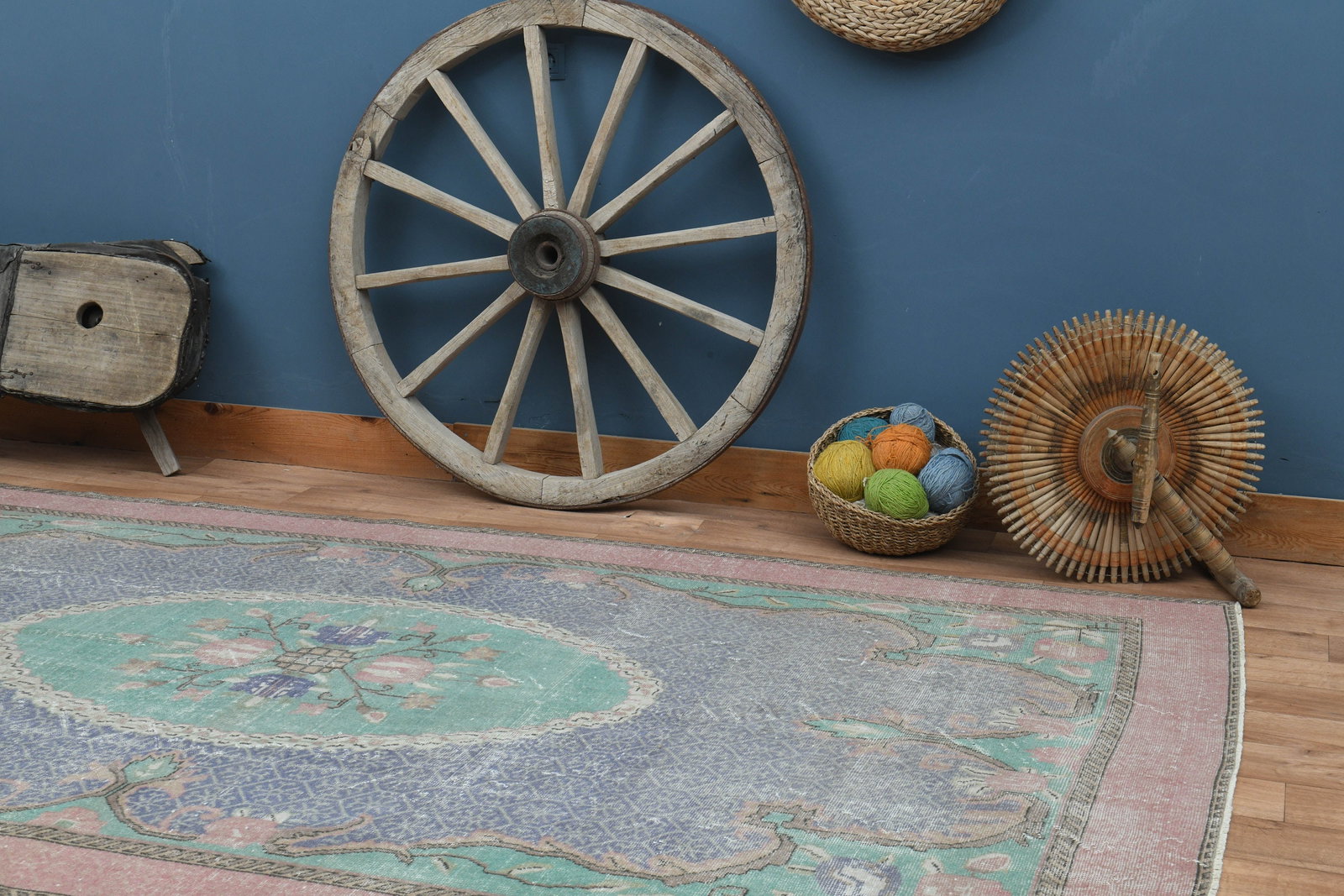 6'4x10'6 ft, HANDWOVEN VINTAGE RUG - 4