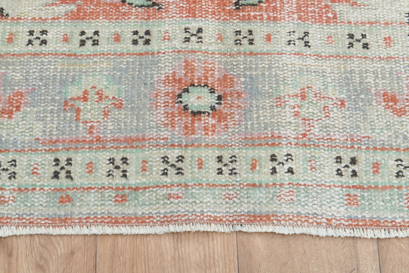 7'1x10'7 ft, TURKISH AREA RUG - 8