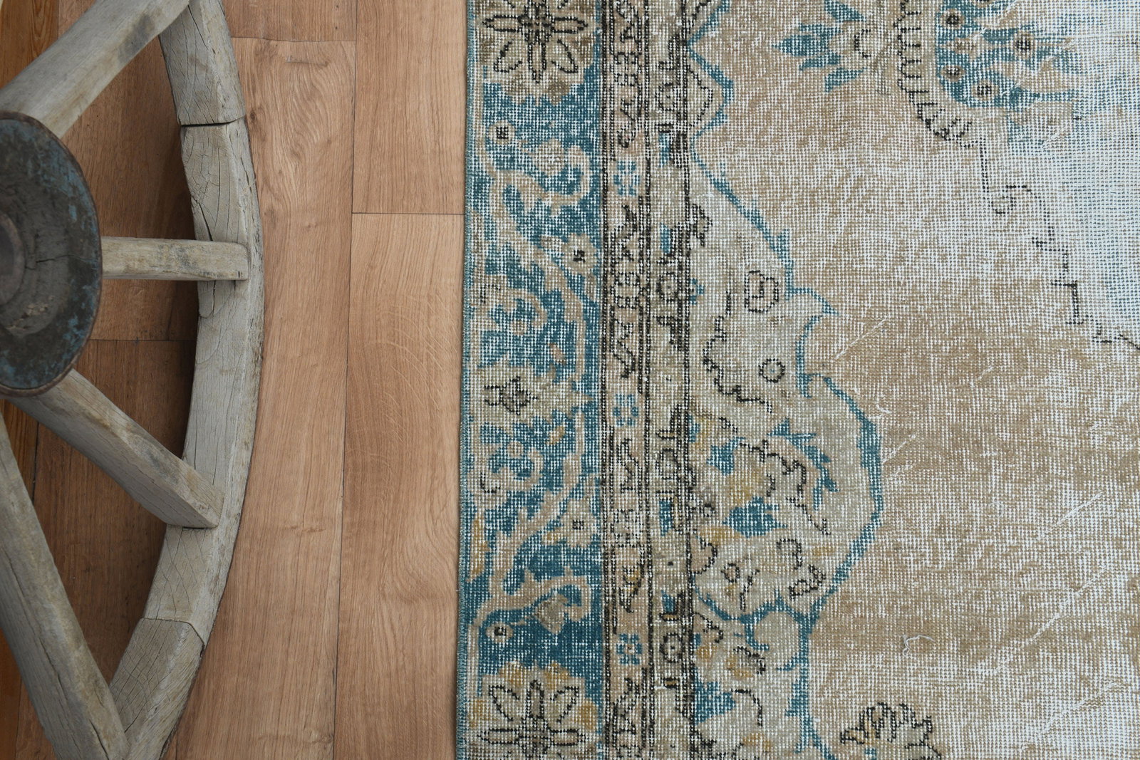 6'8x11'1 ft, OUSHAK AREA RUG - 6