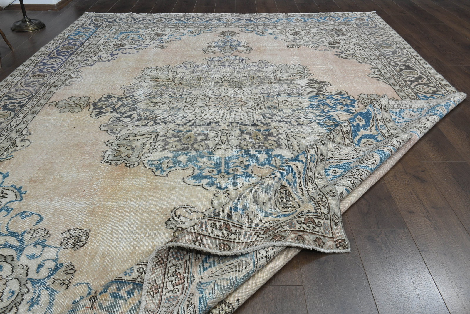 8'4x12'1 ft, ORANGE OVERSIZED RUG: Title: 8'4x12'1 ft, ORANGE OVERSIZED RUG Description: This Turkish one-of-a-kind Anatolian Vintage Rug is hand-knotted and handwoven by the most skilled artisans who use pure wool, in muted, natural