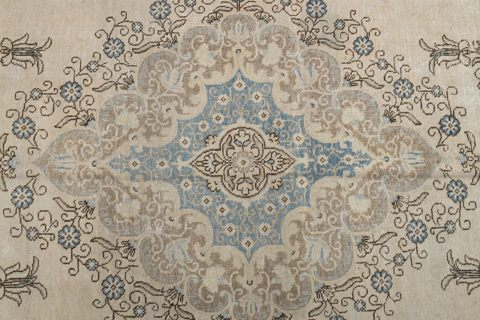 9.5x12.9 ft Oversized Rug, Vintage - 2