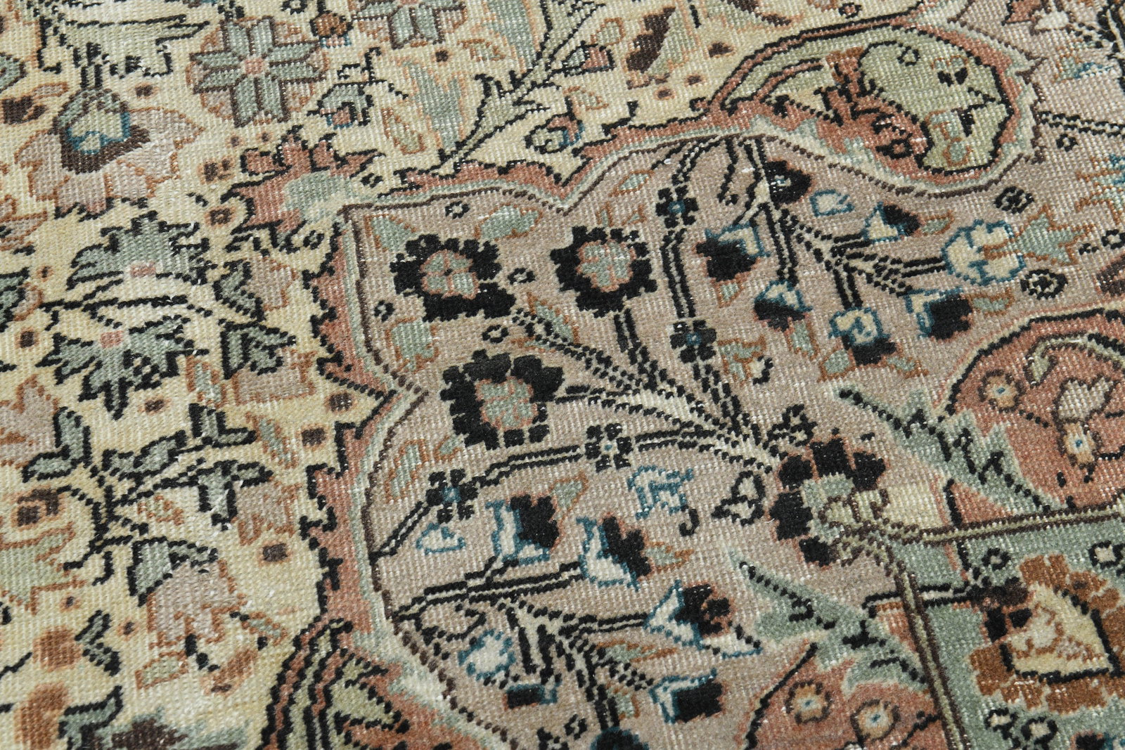 7.6x11.7 ft, OVERSIZED NEUTRAL RUG - 7