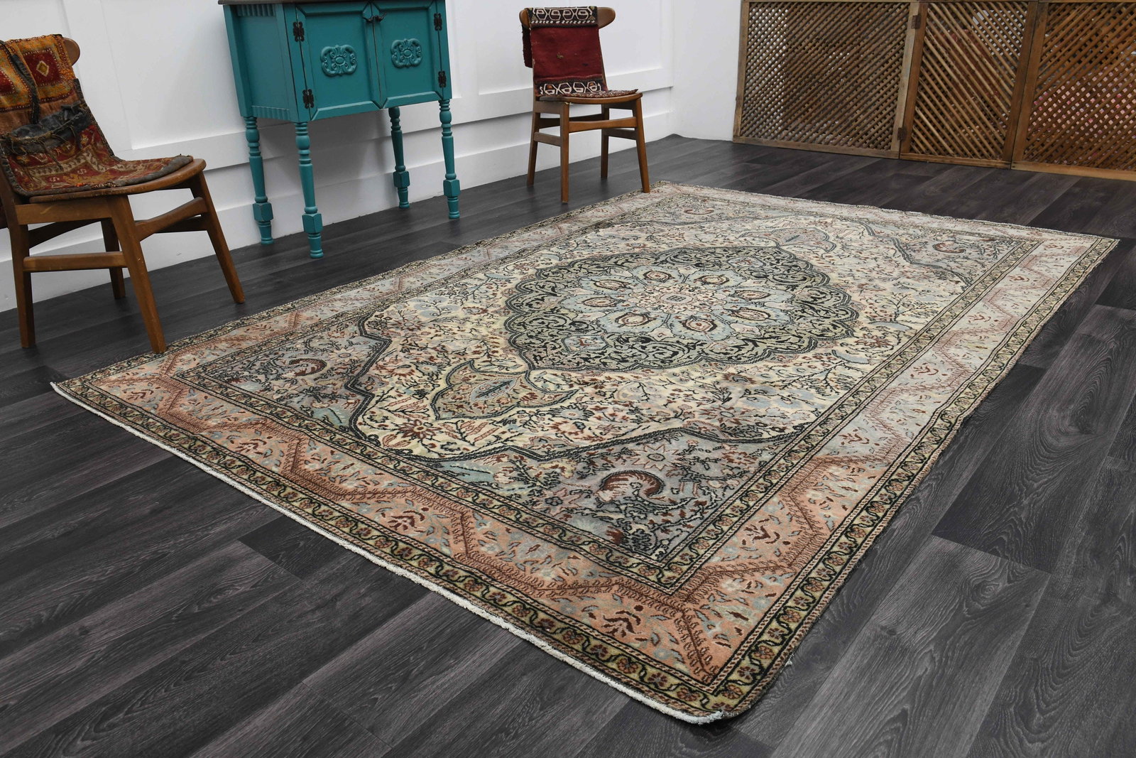 6.6x9.7 ft, TURKISH Rug, VINTAGE: Title: 6.6x9.7 ft, TURKISH Rug, VINTAGE Description: This Turkish one-of-a-kind Anatolian Vintage Rug is hand-knotted and handwoven by the most skilled artisans who use pure wool, in muted, natural to