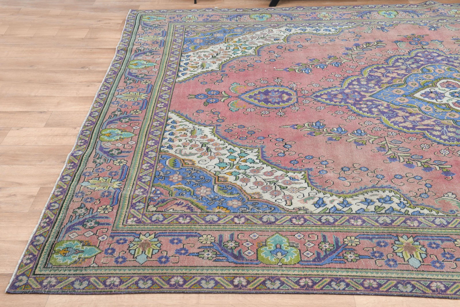 9.3x12.9 ft, PINK Vintage Area rug - 6