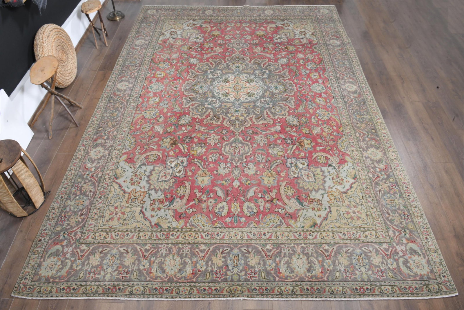 9'7x12'8 ft, PERSIAN OVERSIZED RUG: Title: 9'7x12'8 ft, PERSIAN OVERSIZED RUG Description: This Turkish one-of-a-kind Anatolian Vintage Rug is hand-knotted and handwoven by the most skilled artisans who use pure wool, in muted, natural 