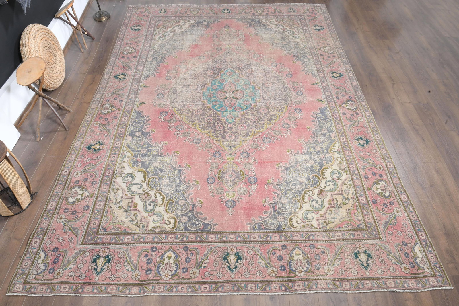 9'7x12'8 ft, PINK MINIMALIST RUG: Title: 9'7x12'8 ft, PINK MINIMALIST RUG Description: This Turkish one-of-a-kind Anatolian Vintage Rug is hand-knotted and handwoven by the most skilled artisans who use pure wool, in muted, natural to