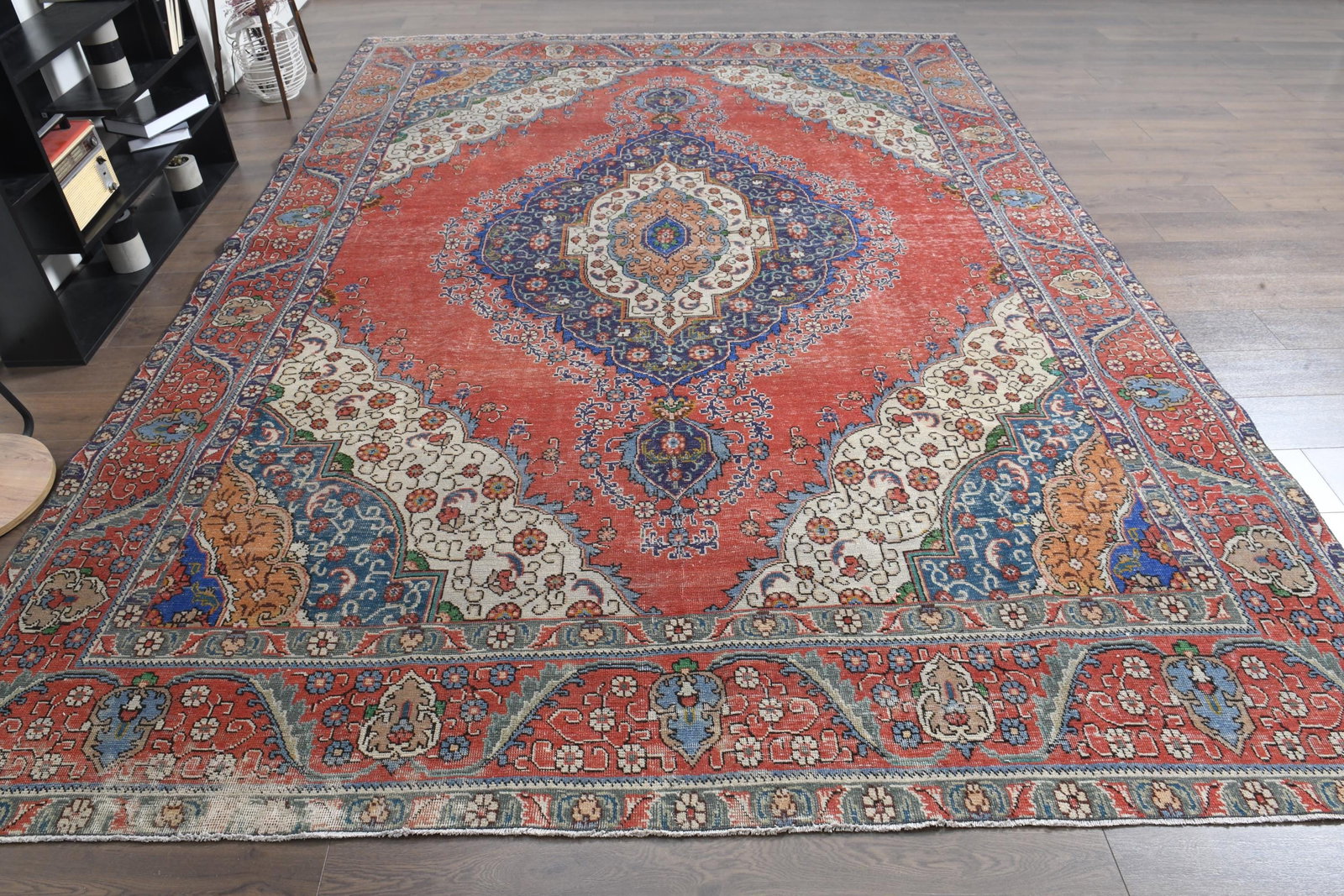 8'8x12'2 ft, PERSIAN WOOL RUG: Title: 8'8x12'2 ft, PERSIAN WOOL RUG Description: This Turkish one-of-a-kind Anatolian Vintage Rug is hand-knotted and handwoven by the most skilled artisans who use pure wool, in muted, natural tones
