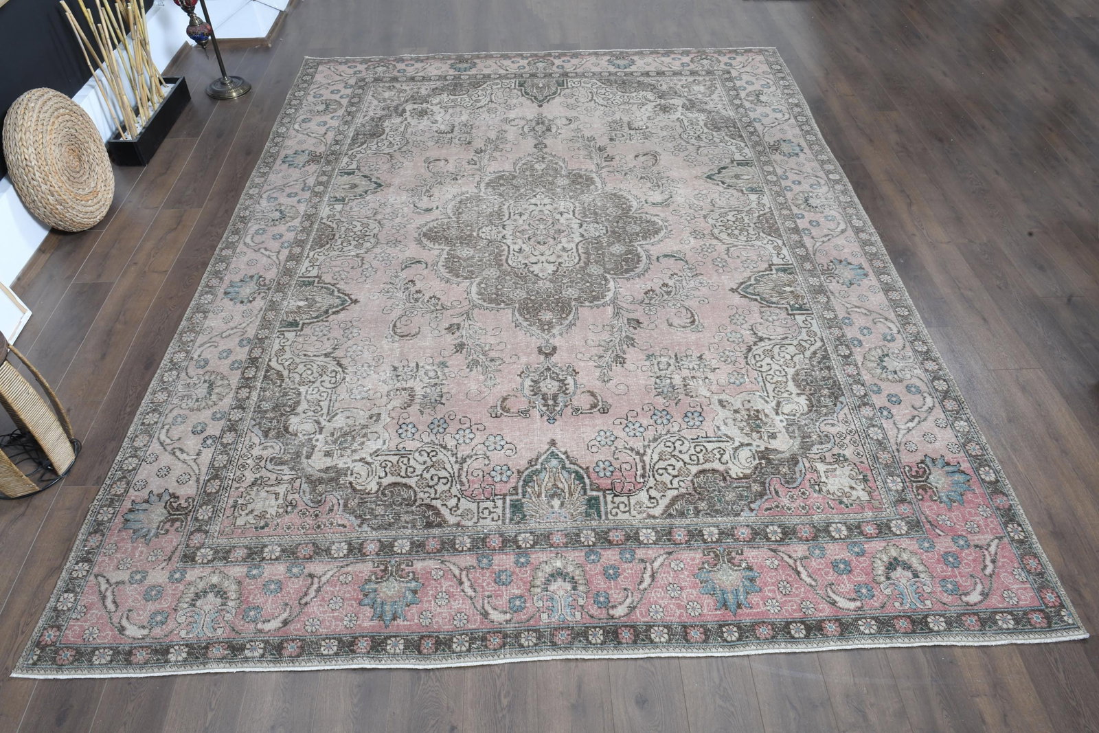 9'7x12'4 ft, OVERSIZED PERSIAN RUG: Title: 9'7x12'4 ft, OVERSIZED PERSIAN RUG Description: This Turkish one-of-a-kind Anatolian Vintage Rug is hand-knotted and handwoven by the most skilled artisans who use pure wool, in muted, natural 