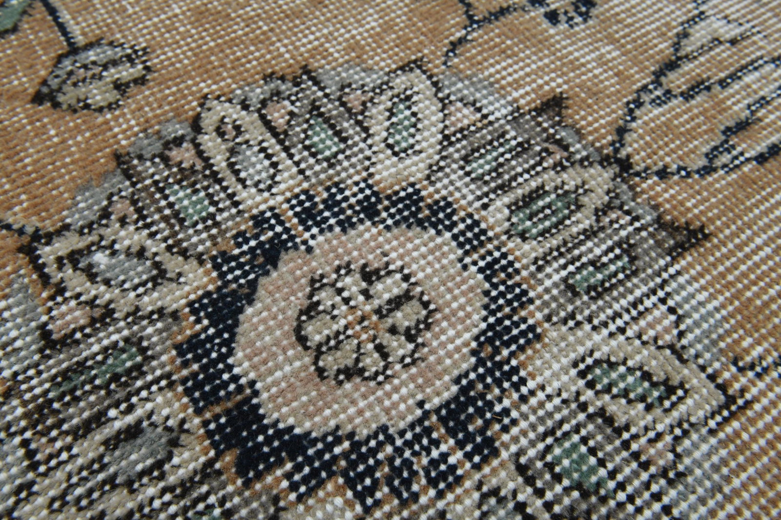 8'3x11'6 ft, OVERSIZED NEUTRAL RUG - 5