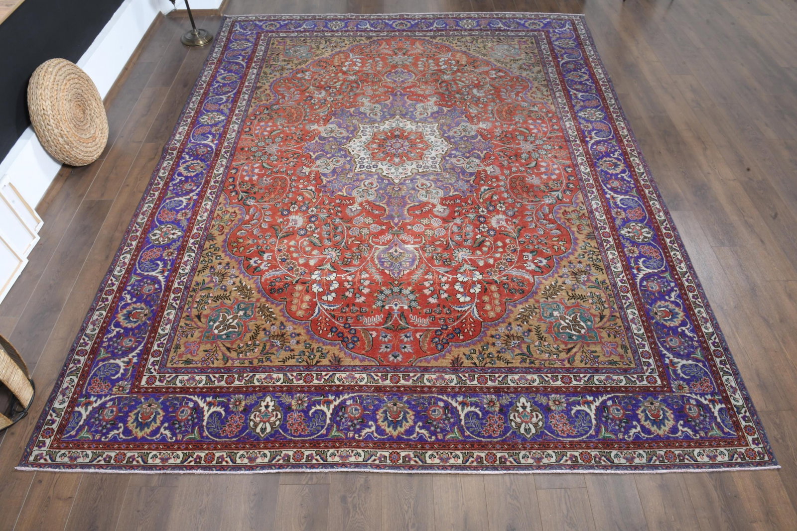 9.7x12'6 ft, OVERSIZED ORANGE PURPLE, Minimalist Decor, Area Rug: Title: 9.7x12'6 ft, OVERSIZED ORANGE PURPLE, Minimalist Decor, Area Rug Description: This Turkish one-of-a-kind Anatolian Vintage Rug is hand-knotted and handwoven by the most skilled artisans who use