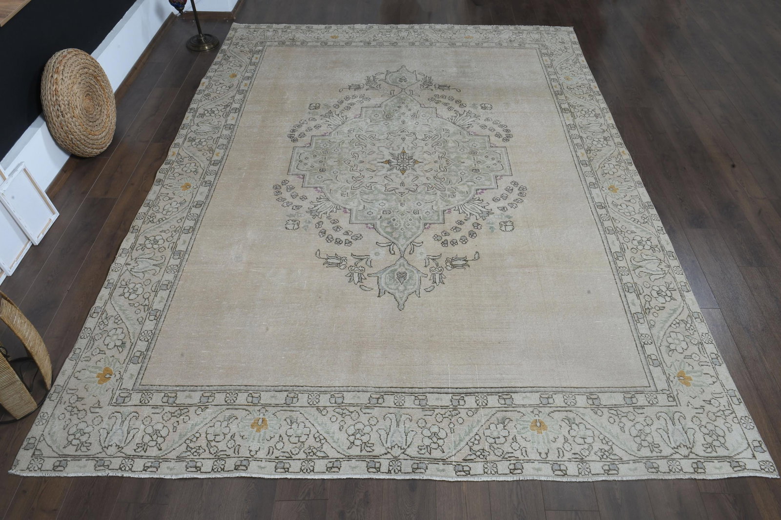 9'1x12'2 ft, PERSIAN MINIMALIST RUG: Title: 9'1x12'2 ft, PERSIAN MINIMALIST RUG Description: This Turkish one-of-a-kind Anatolian Vintage Rug is hand-knotted and handwoven by the most skilled artisans who use pure wool, in muted, natural