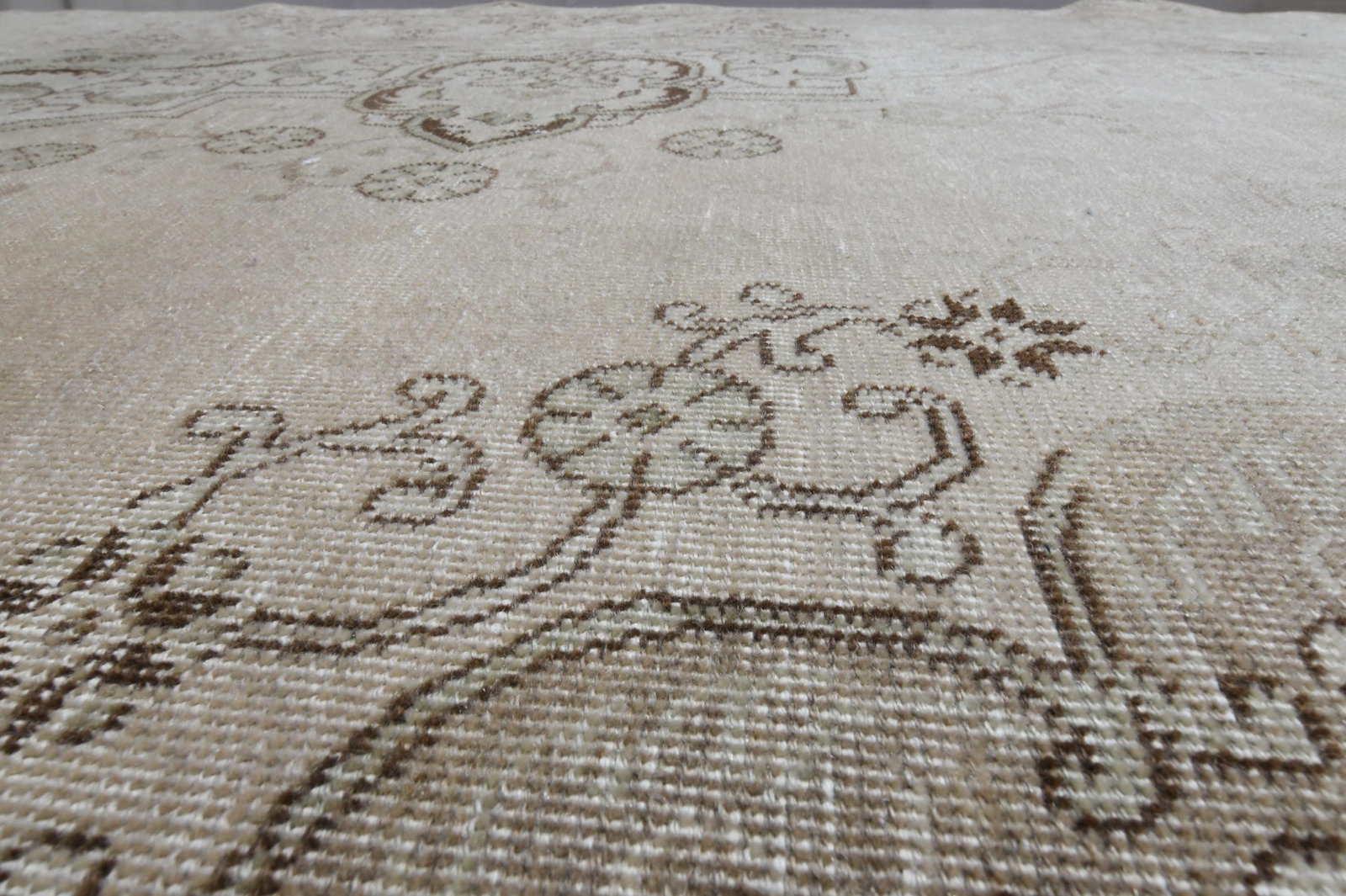 9.4x12.2 ft, OVERSIZED NEUTRAL RUG - 6