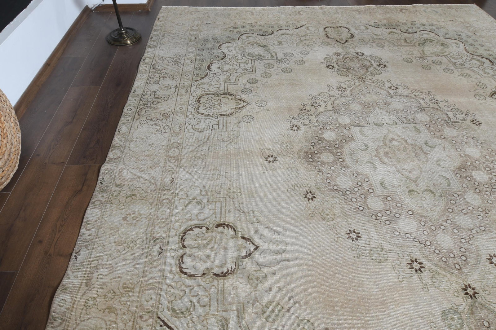 9.4x12.2 ft, OVERSIZED NEUTRAL RUG - 8