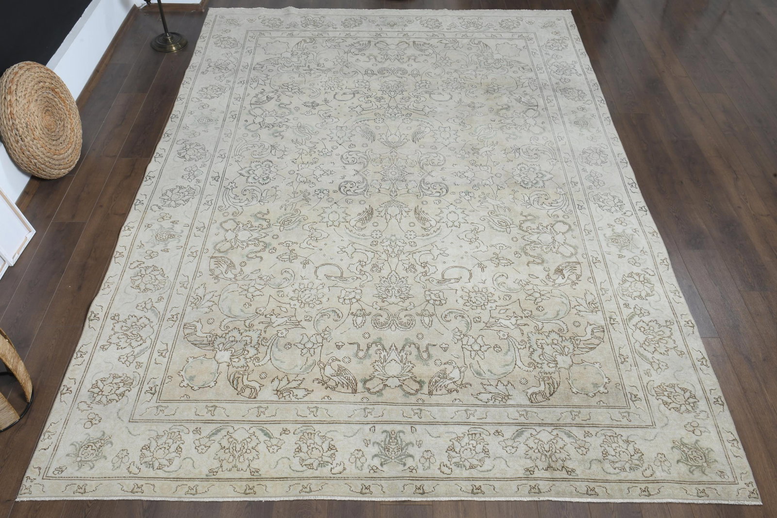 9.1x12.5 ft, BEIGE MINIMALIST RUG: Title: 9.1x12.5 ft, BEIGE MINIMALIST RUG Description: This Turkish one-of-a-kind Anatolian Vintage Rug is hand-knotted and handwoven by the most skilled artisans who use pure wool, in muted, natural