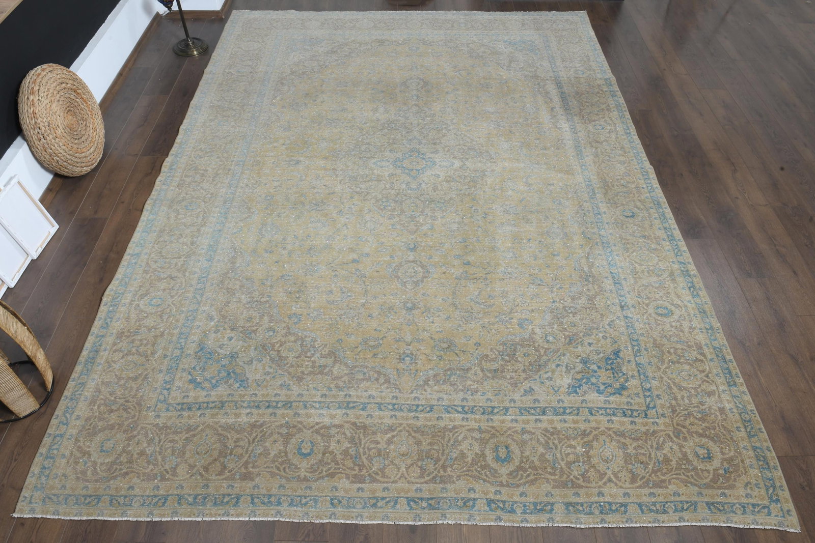 9.5x13.1 ft, PERSIAN MINIMALIST RUG: Title: 9.5x13.1 ft, PERSIAN MINIMALIST RUG Description: This Turkish one-of-a-kind Anatolian Vintage Rug is hand-knotted and handwoven by the most skilled artisans who use pure wool, in muted, natural