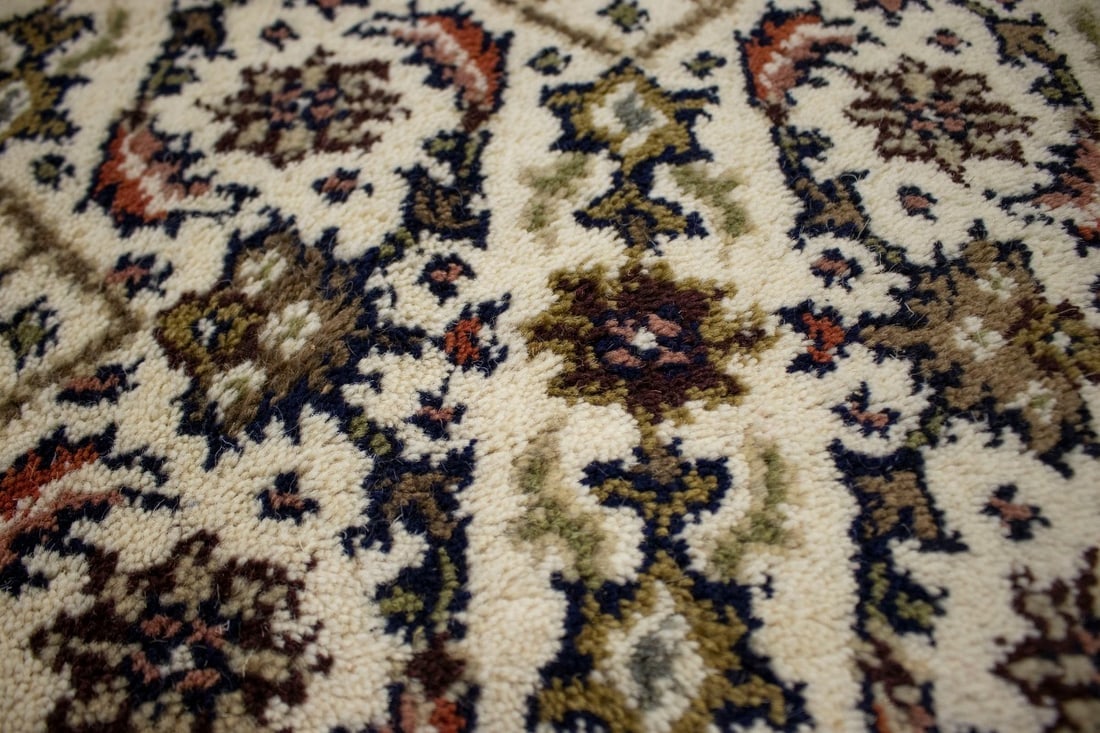 Cream Floral Tribal 2'5X4'7 Indo-Bidjar Oriental Rug - 7