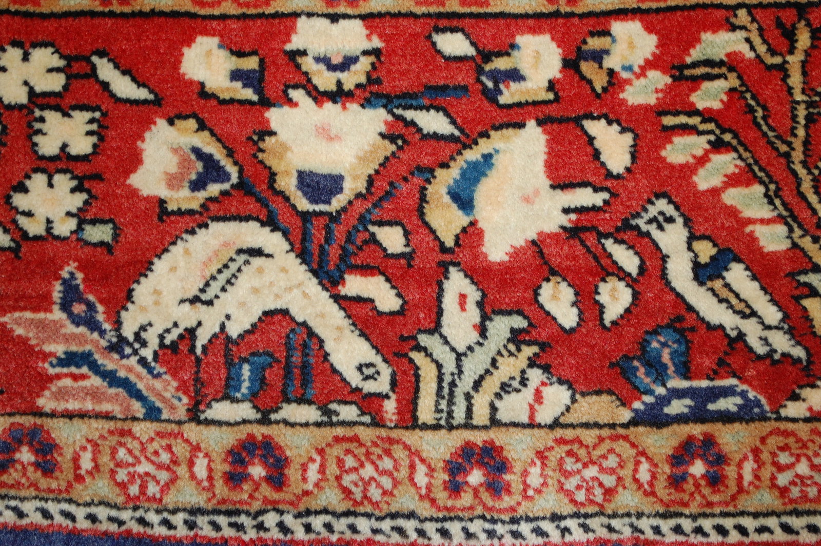 Persian SAROUK RUG 3'7" X 6'2" - 8