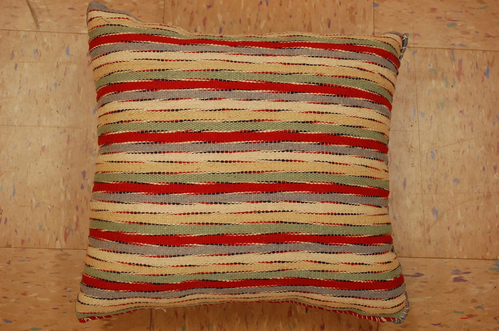 Hand-Made Pillow Cushion Rug 1'6" x 1' 8": Title: Hand-Made Pillow Cushion Rug 1'6" x 1' 8" Description:Antique detailed design hand made functional_useable pillow_cushion with exact size of 1'6" x 1' 8" the pillow is filled with poly- fil