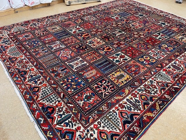 Antique Persian Garden Design Bakhtiari Rug-5205: Title:Antique Persian Garden Design Bakhtiari Rug-5205 Description:Beautiful antique Persian Bakhtiri rug , from west- central Persia, size 10 ft. 8 inches by 14 ft. with all over floral Garden design