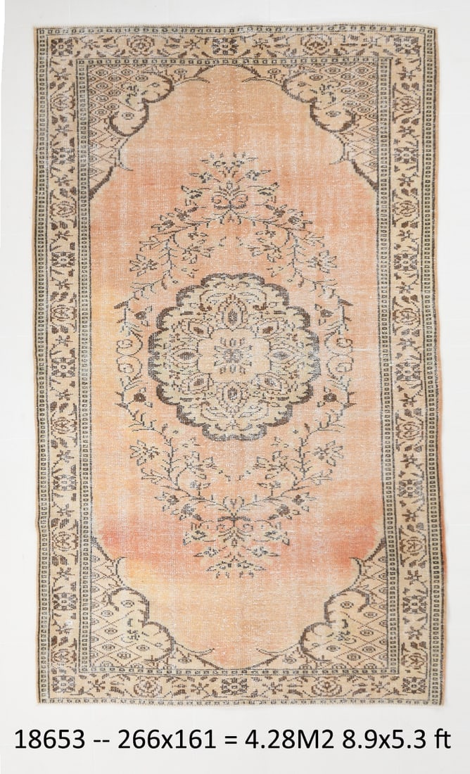 5'3'' x 8'8'' Handmade Vintage Wool Rug - 18653 (1 of 17)