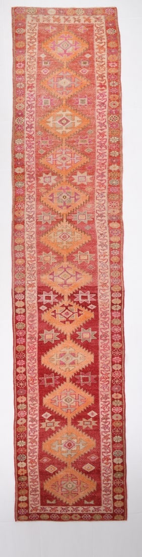 2'8'' x 13'8'' Decorative Vintage Rug - 19367 (1 of 20)