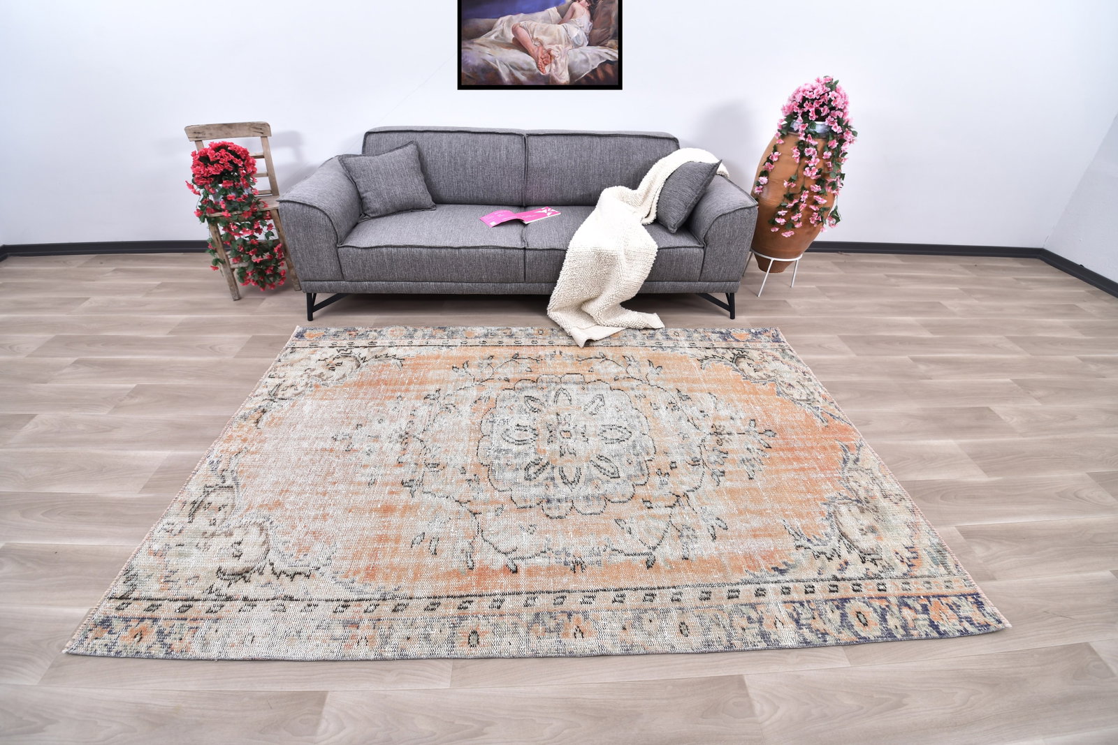 5'2'' x 8'0'' Handmade Vintage Wool Rug - 240941 (1 of 13)