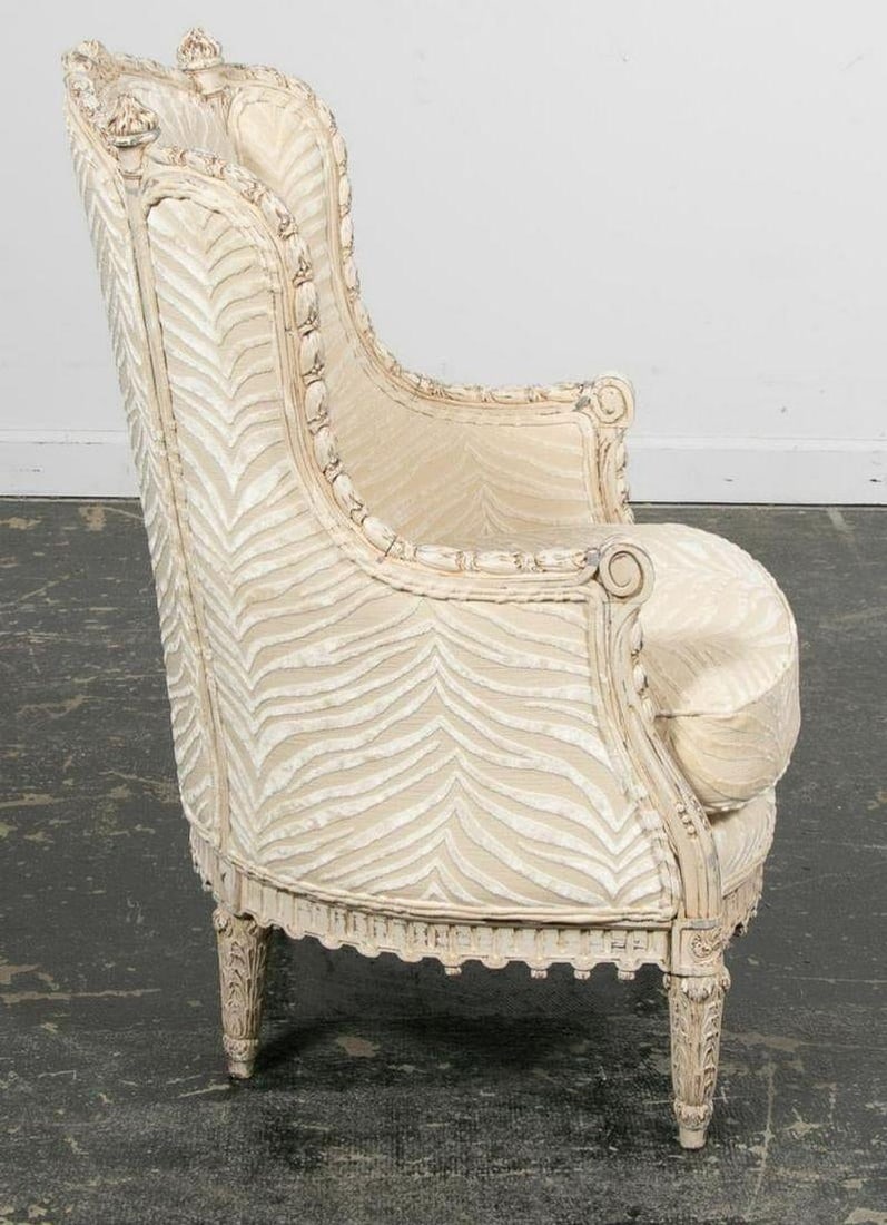 French Louis XVI Style Bergère Armchair with Silk Velvet Upholstery - 4