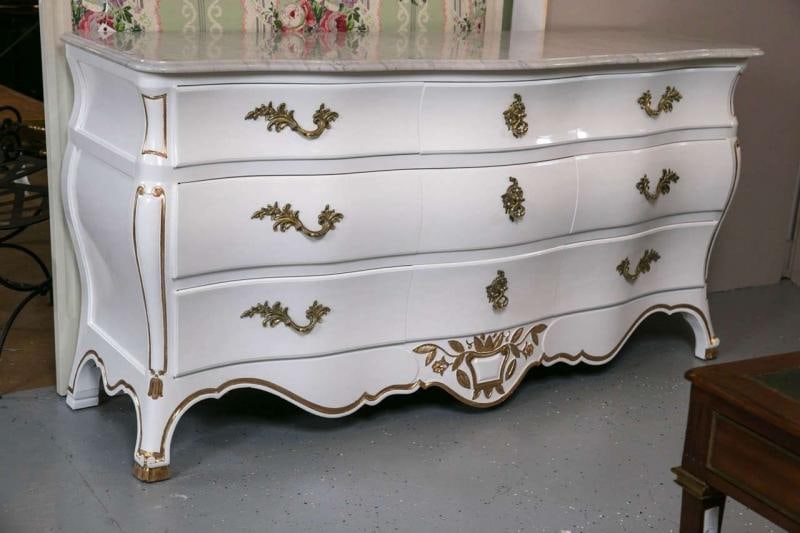 White and Gilt Gold Decorated Louis XV Style Bombe Dresser Carrara Marble Top - 2