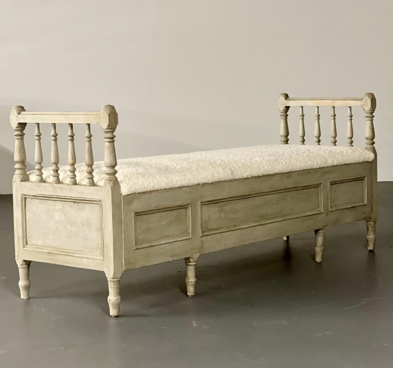 Gustavian Paint Decorated Storage Bench, New Wool Shearling, Sweden, 19th C. - 4