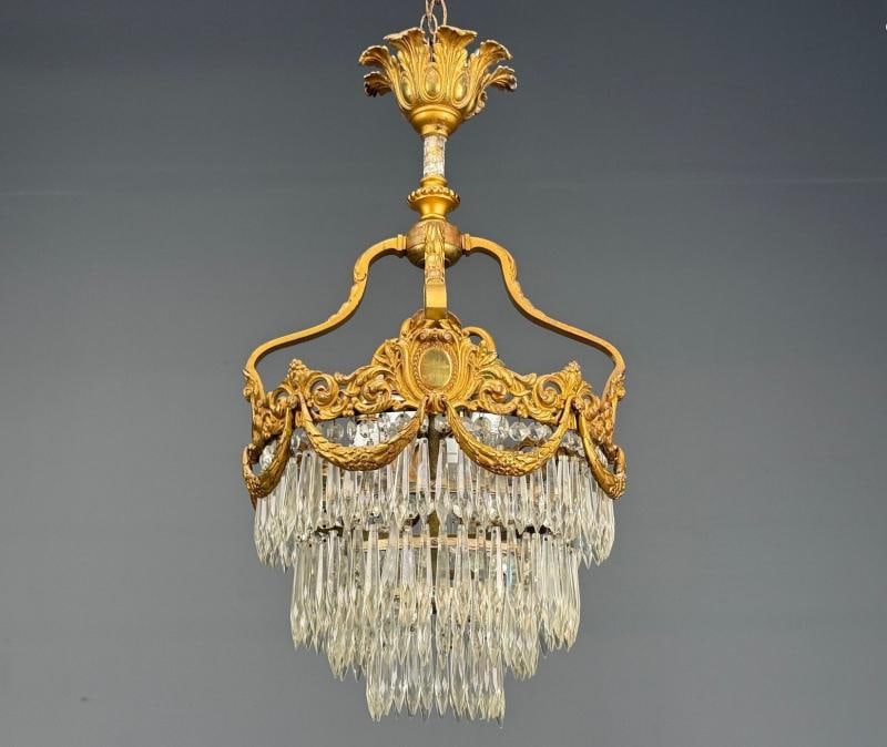 French Louis XVI, Chandelier, Dore Bronze, Crystal, France, 19th Century - 4