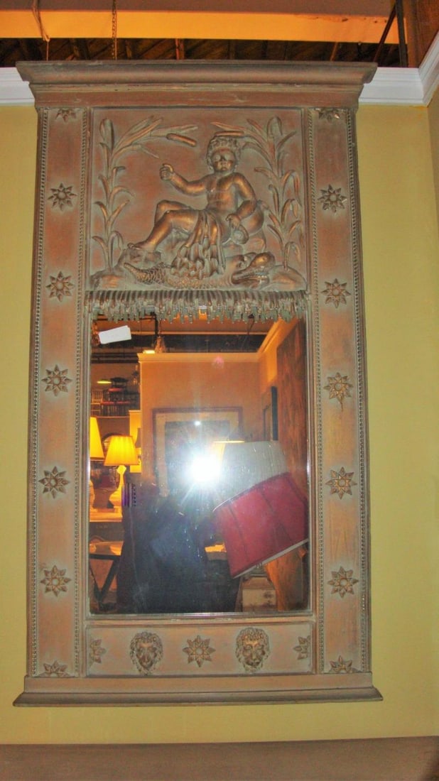 Swedish Style Wall Console Mirror Depicting a Cherub - 2