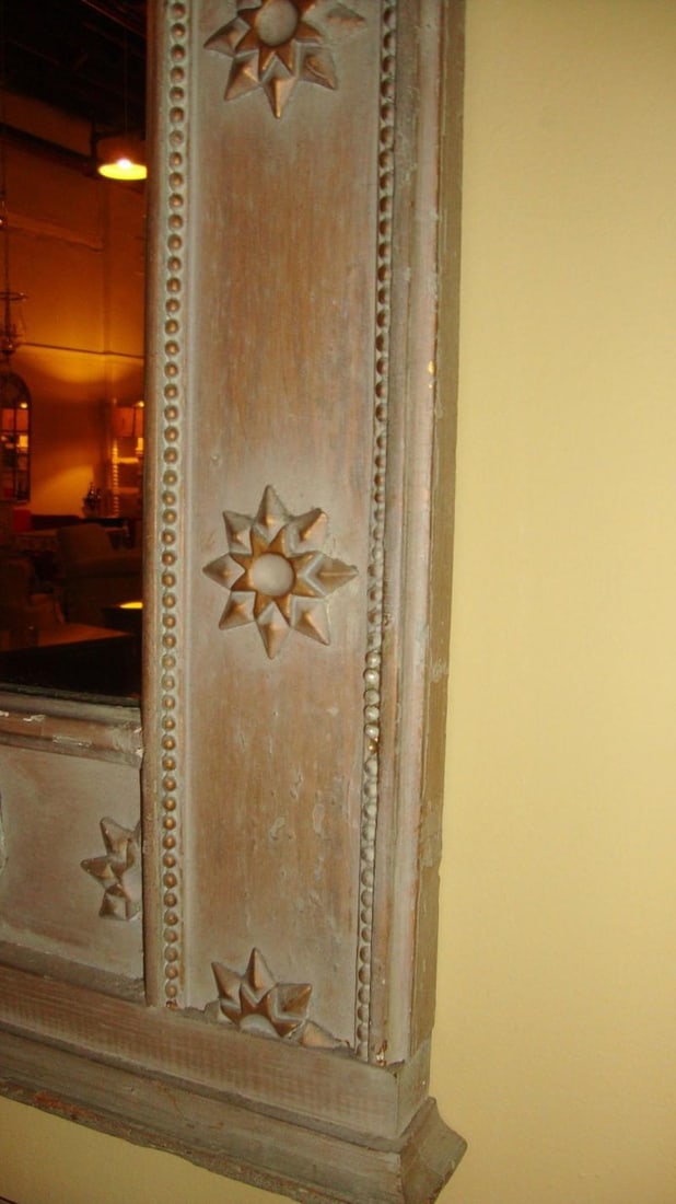 Swedish Style Wall Console Mirror Depicting a Cherub - 4