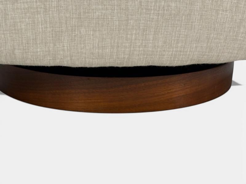 Milo Baughman, Swivel Chairs, Beige Upholstery, Walnut, USA, 1970s - 7