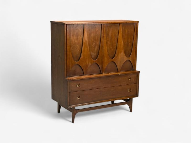 Broyhill Brasilia, Mid-Century Modern, Walnut, Brass, Highboy, USA, 1960s - 2