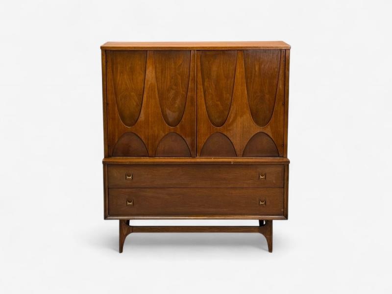 Broyhill Brasilia, Mid-Century Modern, Walnut, Brass, Highboy, USA, 1960s - 3