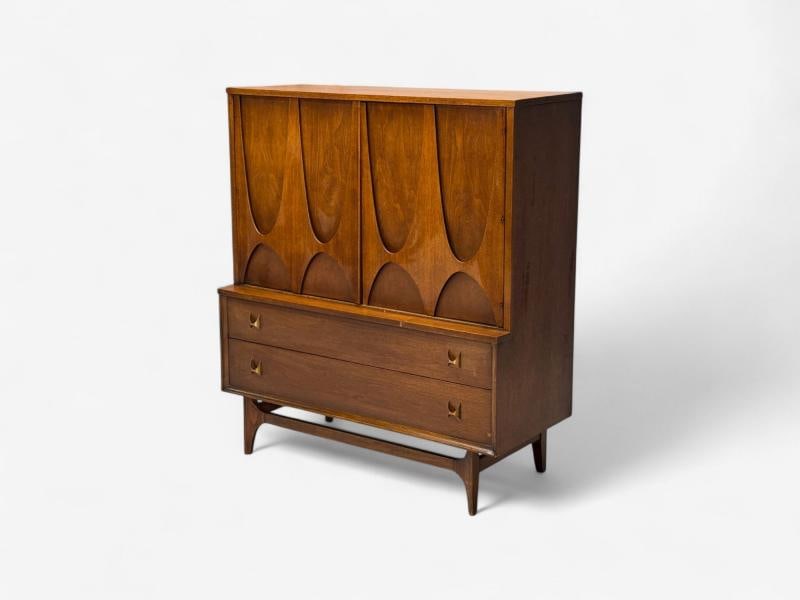 Broyhill Brasilia, Mid-Century Modern, Walnut, Brass, Highboy, USA, 1960s - 4