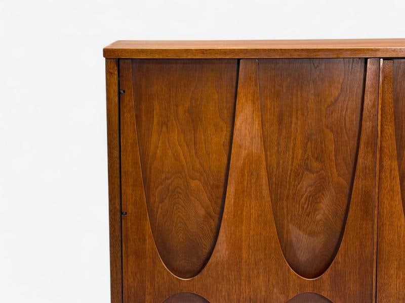 Broyhill Brasilia, Mid-Century Modern, Walnut, Brass, Highboy, USA, 1960s - 5