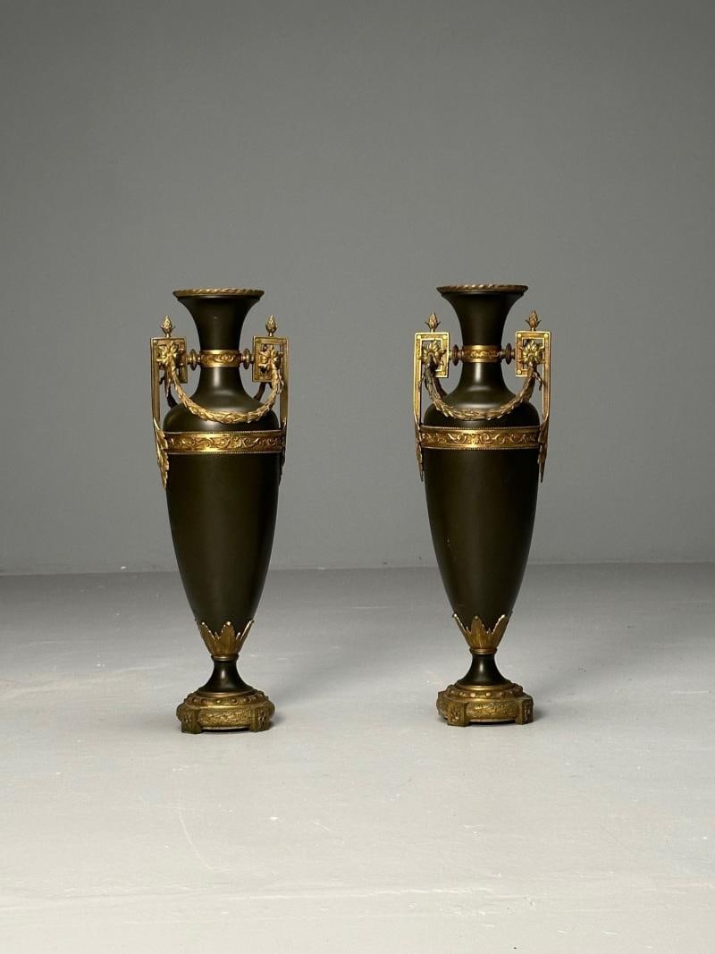 Neoclassical, Pair of Large Urns, Gilt Bronze, Green Painted Metal, 1970s - 3