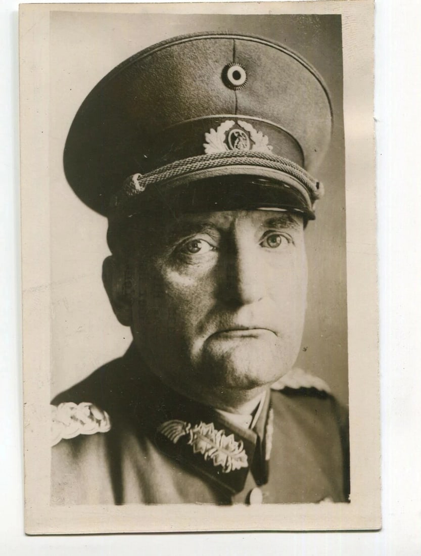 Press Portrait International Army, Military Vintage Photography c. 1930 x5 - 4